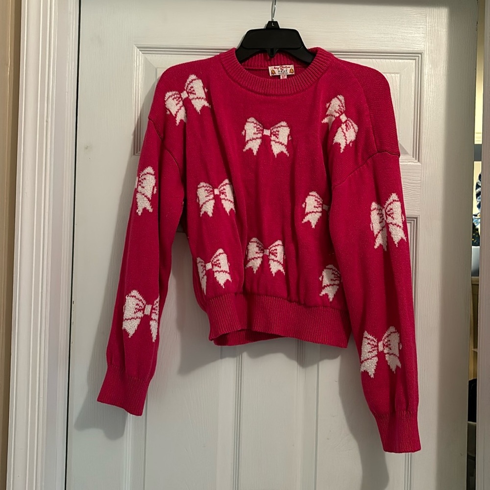 Cropped pink winter sweater
